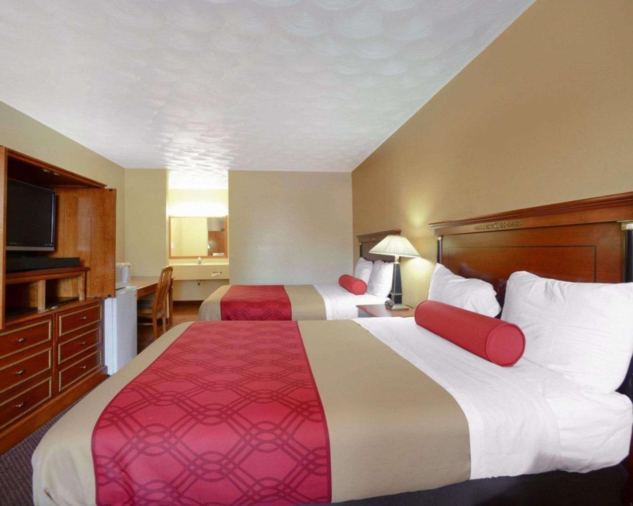 Econo Lodge Inn & Suites Carbondale Exterior foto
